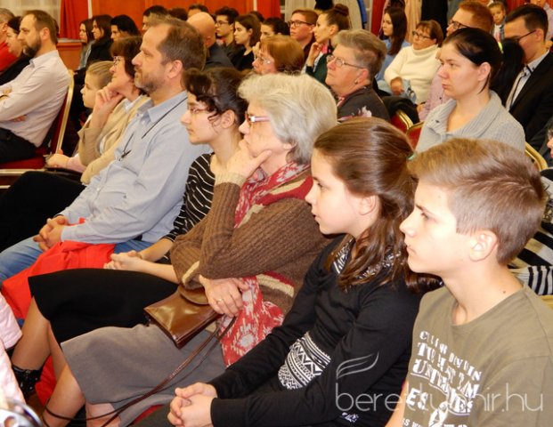 A zeneiskola volt növendékei koncerteztek 19